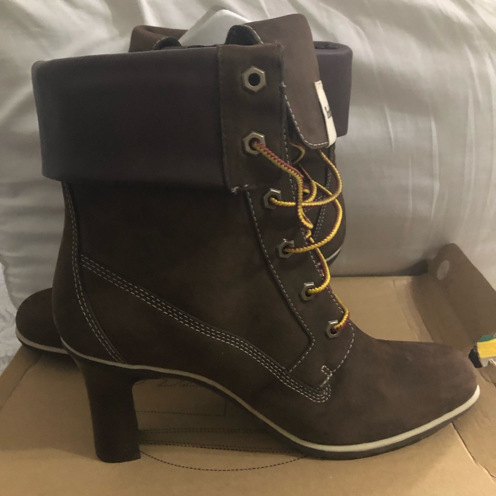 Brown Timberland heel boots. Also have in Construction color